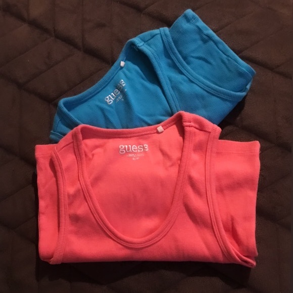 Lot of 2 Guess tank tops - Picture 2 of 6